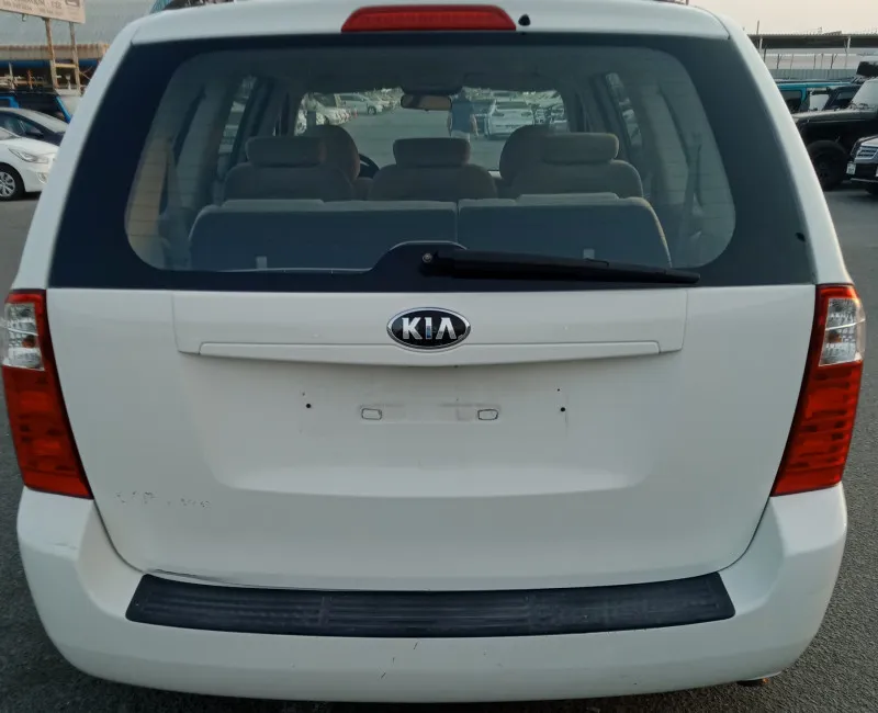 2015 Kia Carnival in Dubai