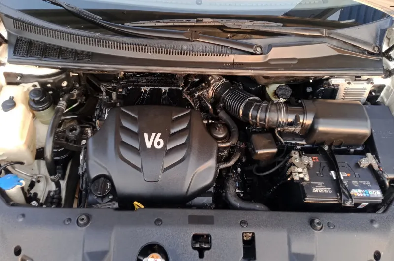 2015 Kia Carnival in Dubai