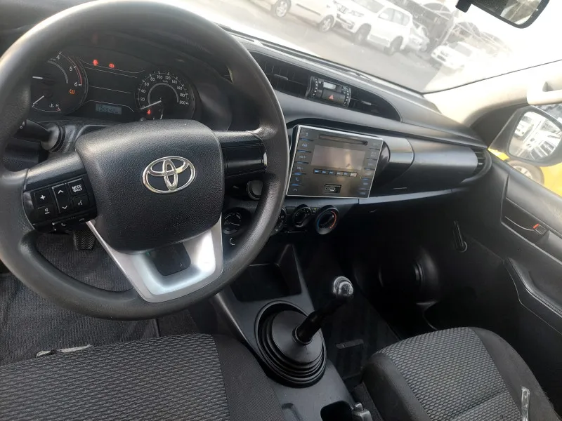 2018 Toyota Hilux in Dubai