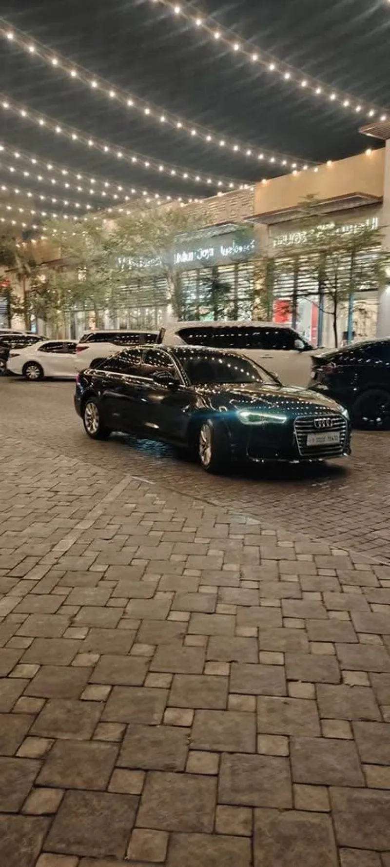 2016 اودي آي ٦ in Dubai