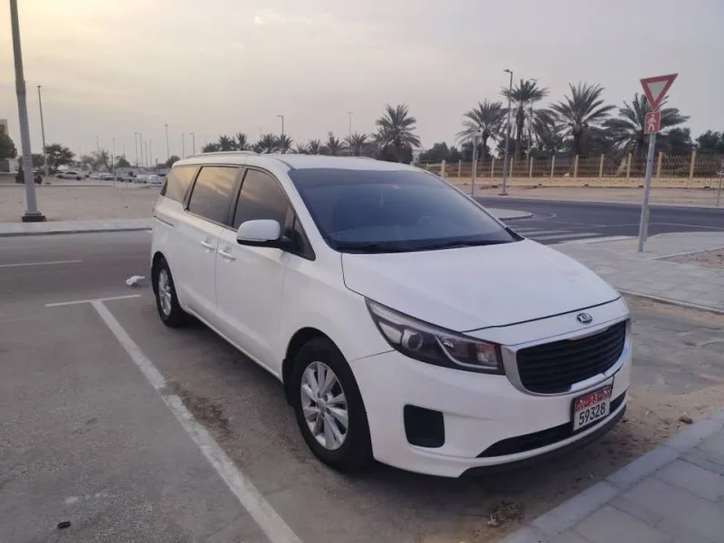2016 كيا كارنفال in Dubai