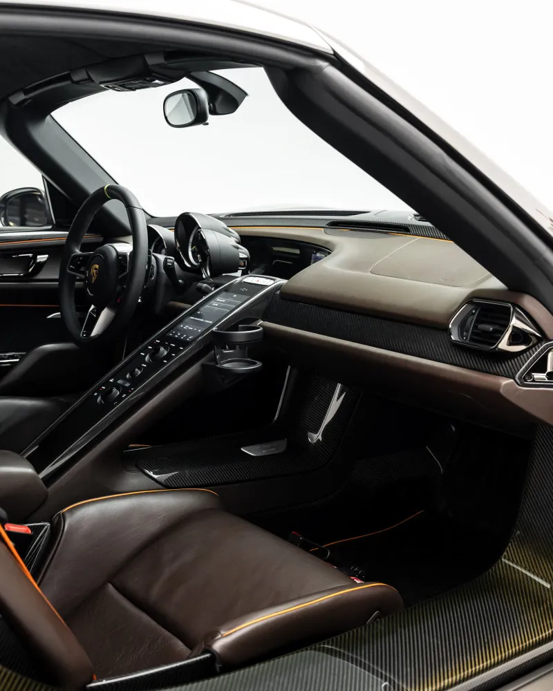 2015 Porsche 918 Spyder in Dubai