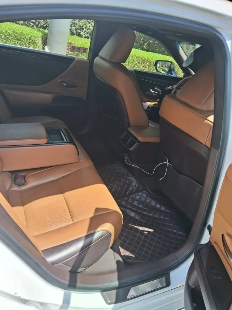 2019 لكزس ES - اي اس in Dubai