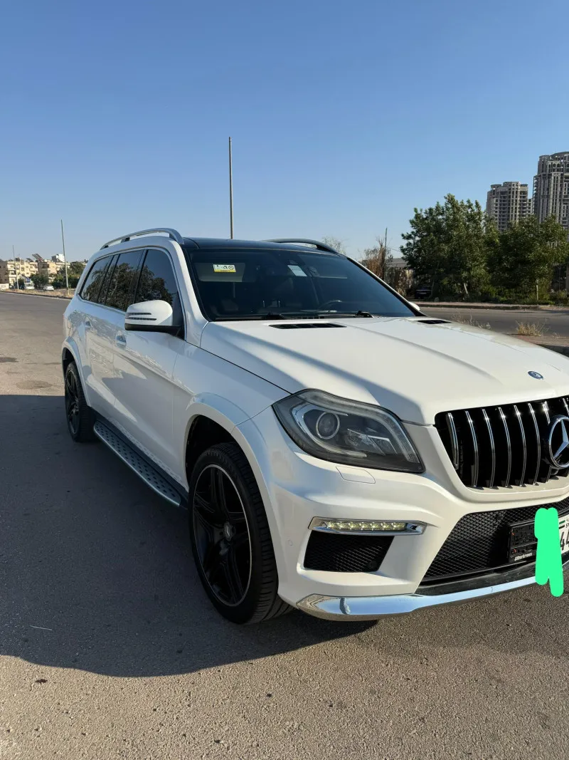 2015 Mercedes-Benz GL in Dubai