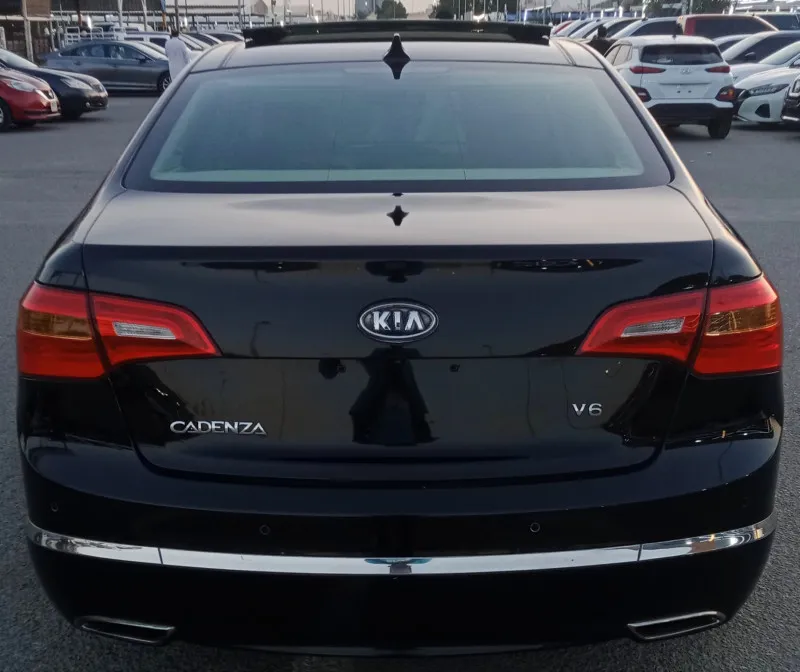 2012 Kia Cadenza in Dubai