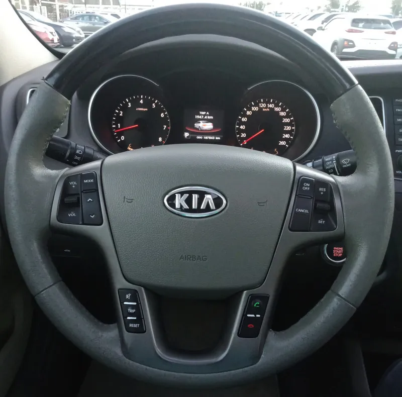 2012 Kia Cadenza in Dubai