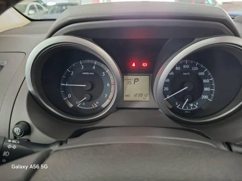 2015 تويوتا برادو in Dubai
