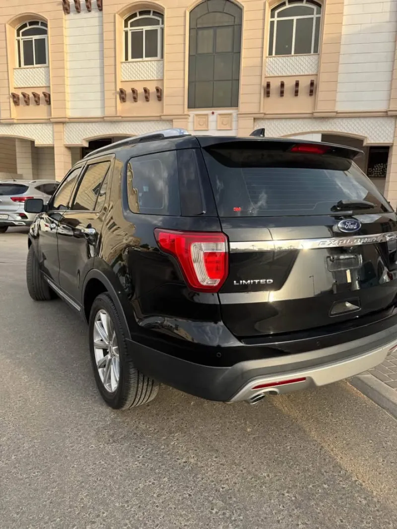 2016 Ford Explorer in Dubai