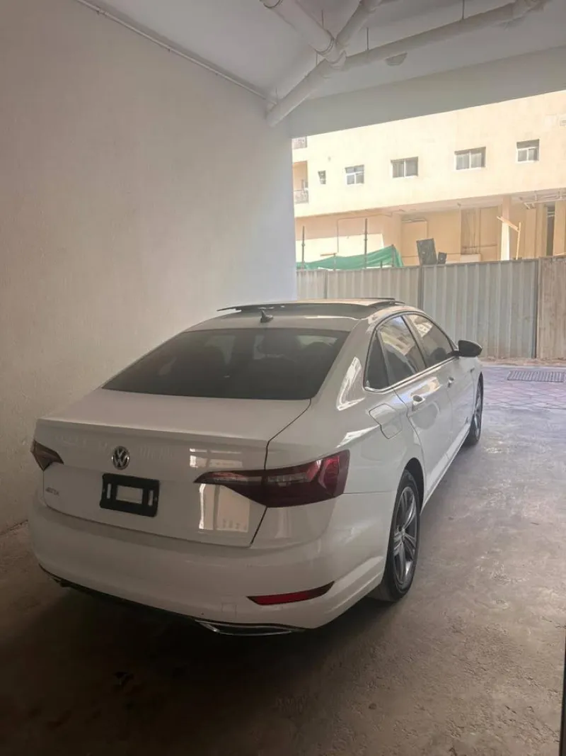 2021 فولجس فاجن جتا in Dubai