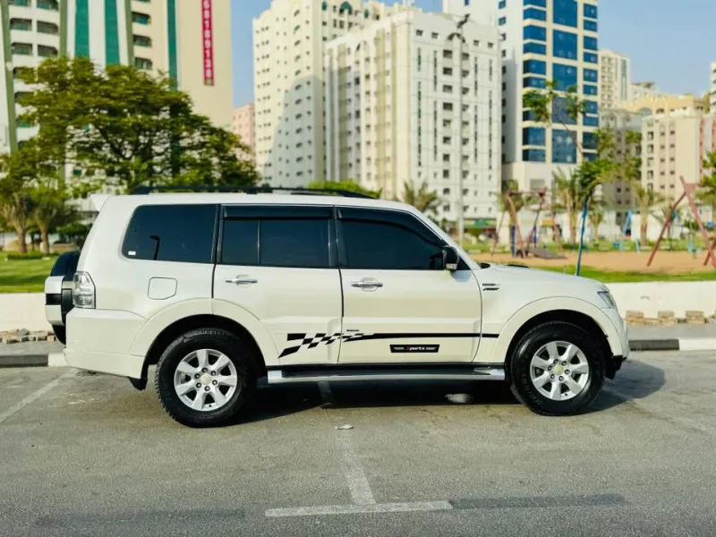 2013 Mitsubishi Pajero in Dubai