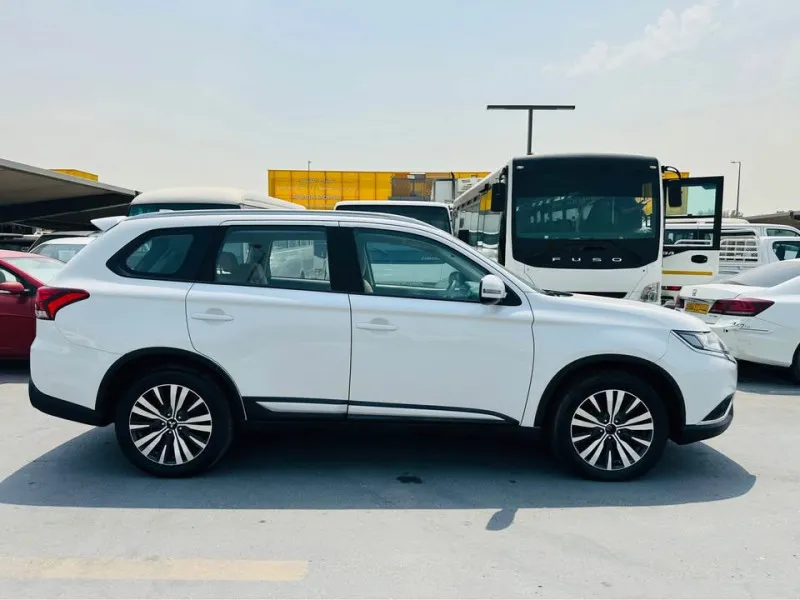 2020 Mitsubishi Outlander in Dubai