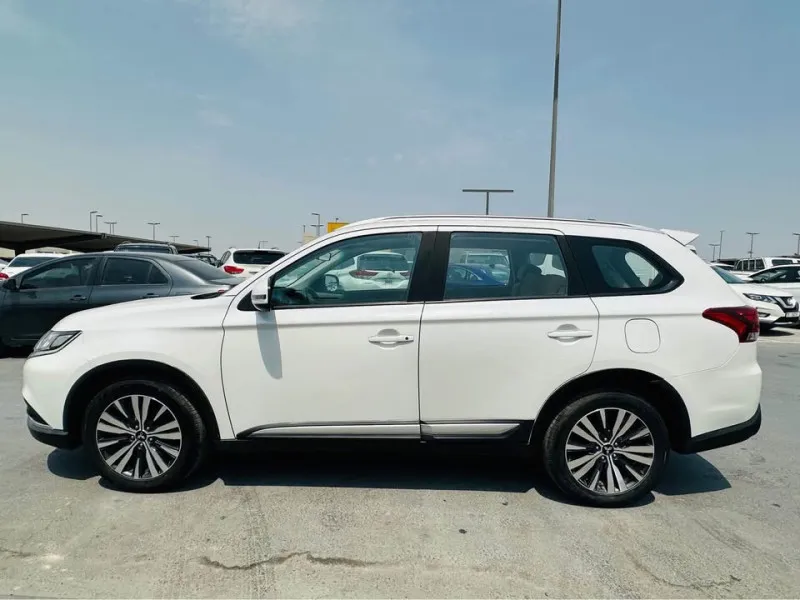 2020 Mitsubishi Outlander in Dubai