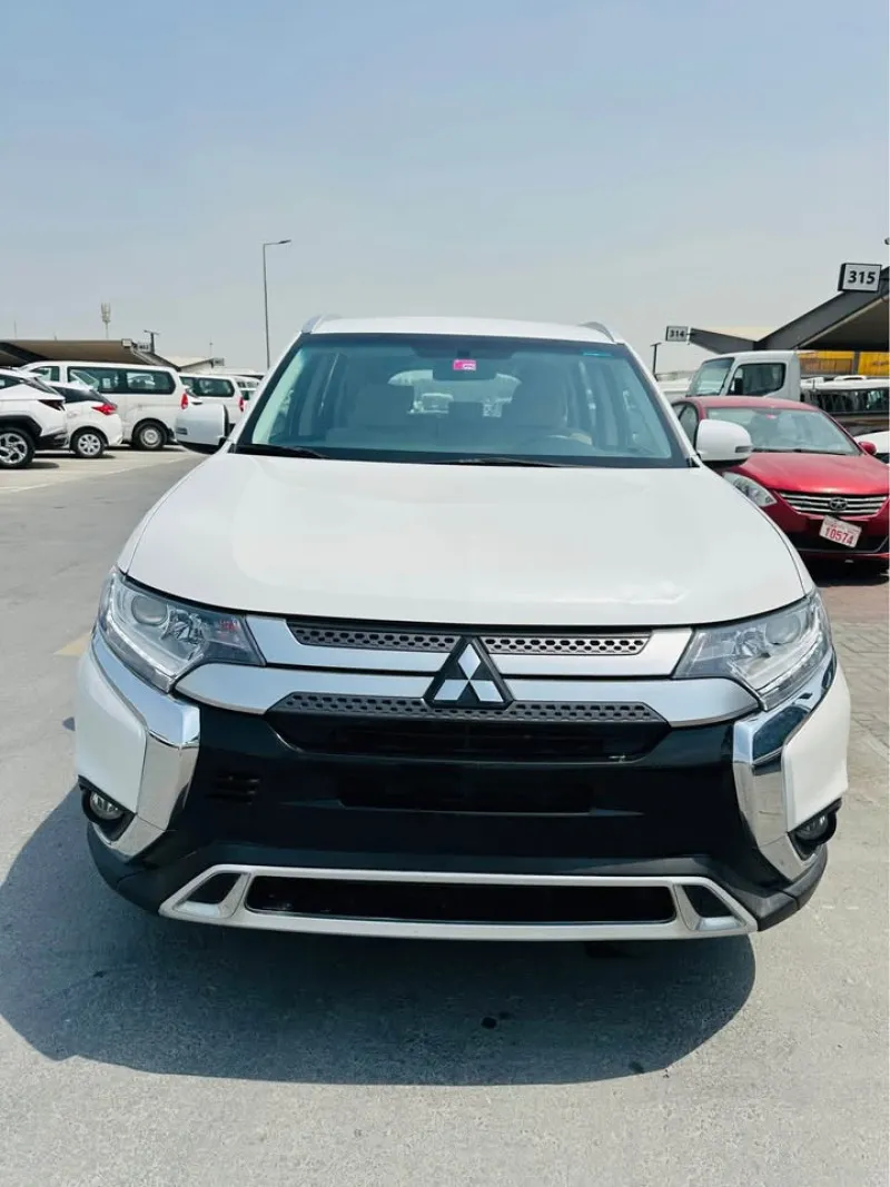 2020 Mitsubishi Outlander in Dubai