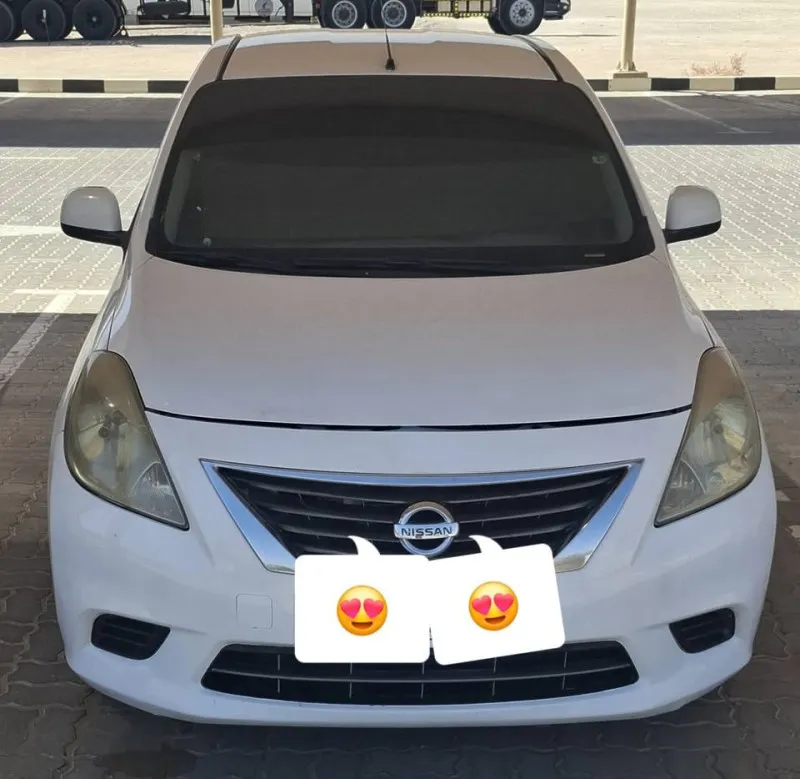 2013 نيسان صني in Dubai