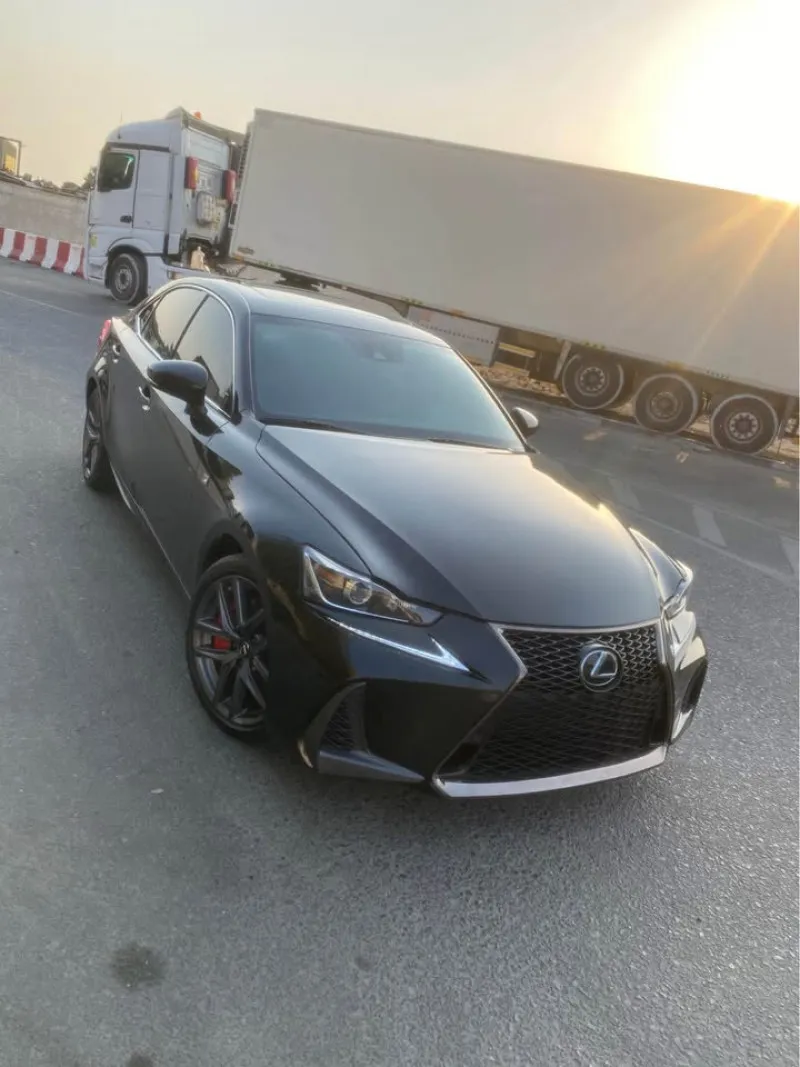 2019 Lexus IS in Dubai