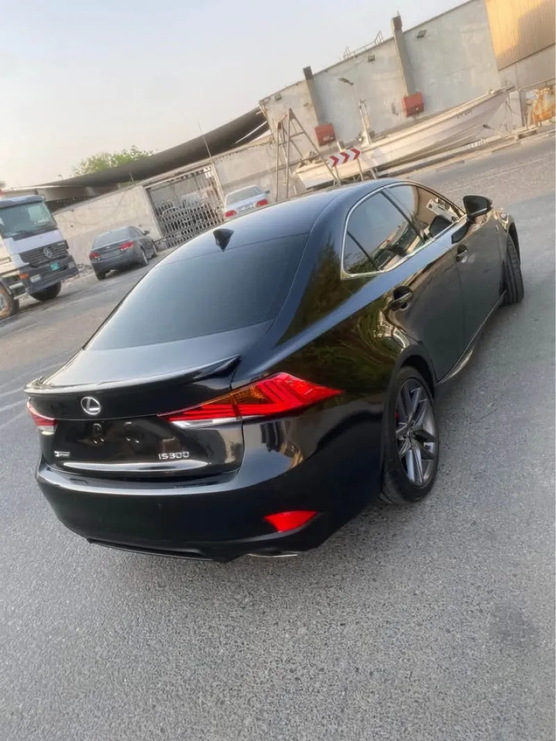 2019 Lexus IS in Dubai
