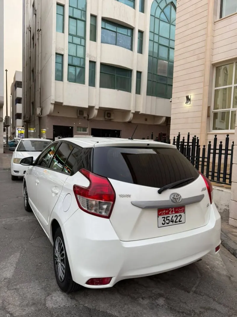 2017 تويوتا ياريس in Dubai