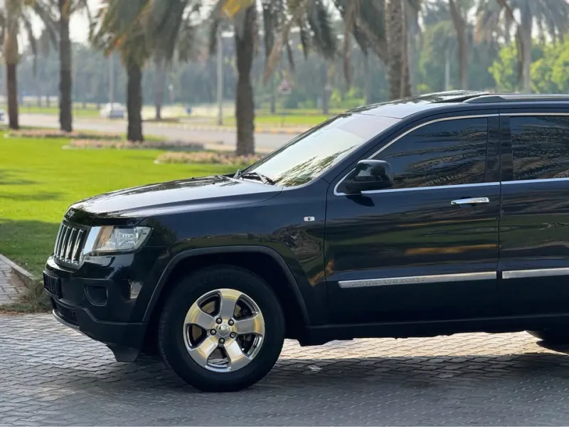 2012 جييب جراند شيروكي in Dubai