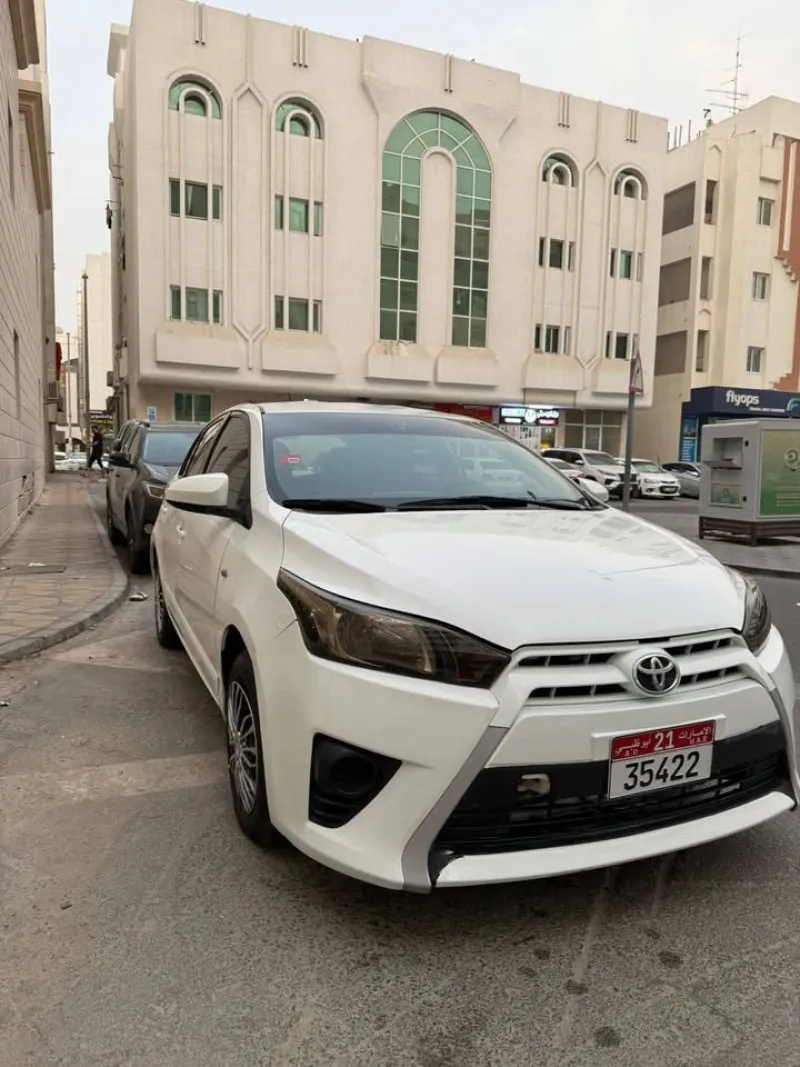 2017 تويوتا ياريس in Dubai