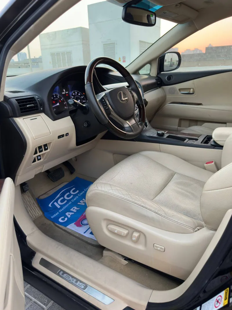 2015 لكزس ار اكس 350 in Dubai