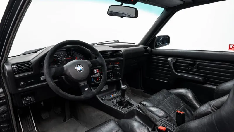 1990 BMW M5 in Dubai