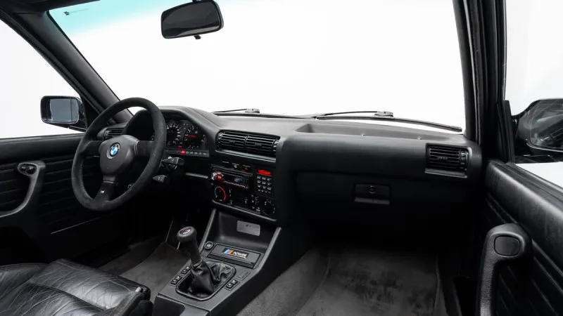 1990 BMW M5 in Dubai