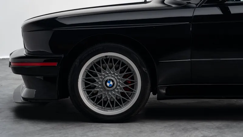 1990 BMW M5 in Dubai