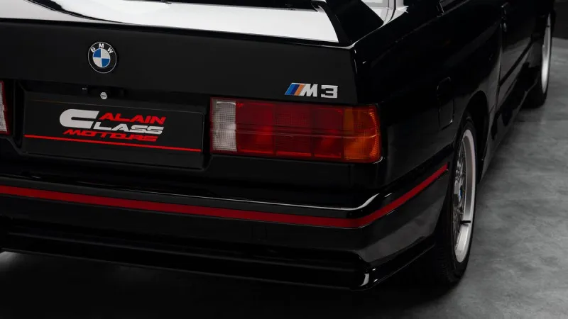 1990 BMW M5 in Dubai