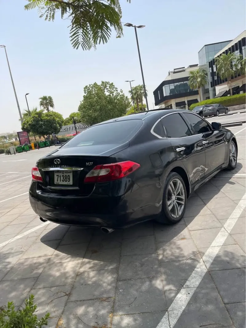 2012 Infiniti M37 in Dubai