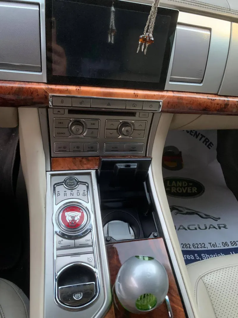 2009 جاكوار اكس اف in Dubai