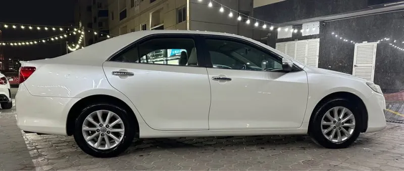 2015 تويوتا كامري in Dubai