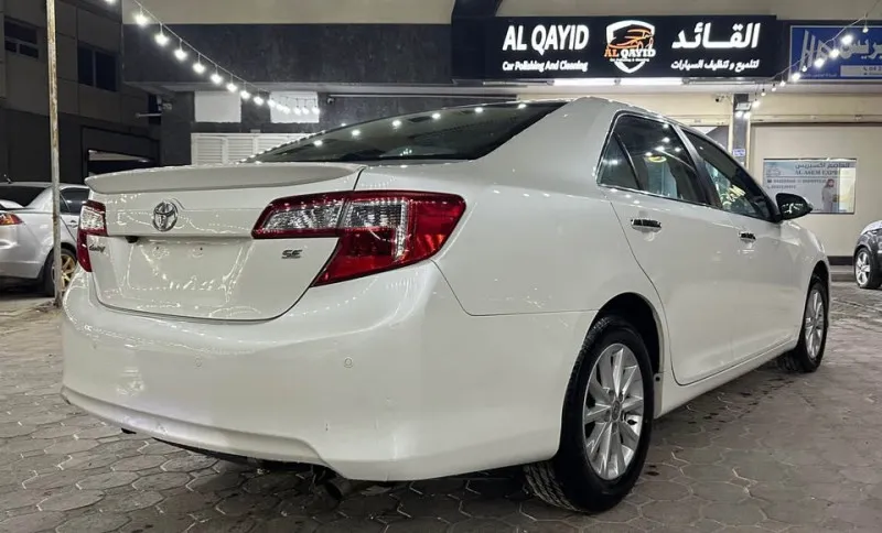 2015 تويوتا كامري in Dubai