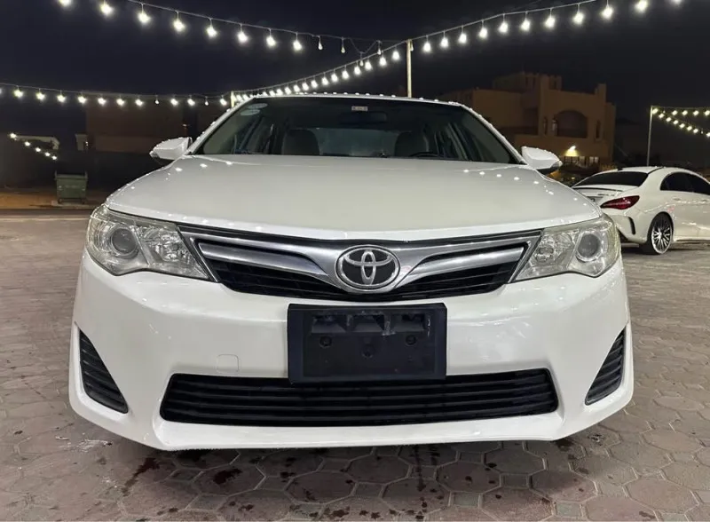 2015 تويوتا كامري in Dubai
