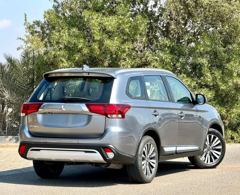 2022 Mitsubishi Outlander in Dubai