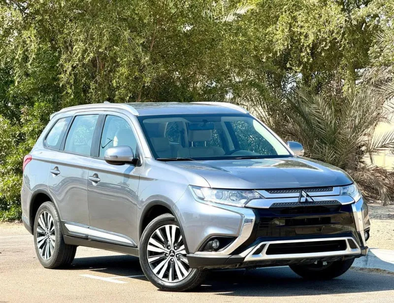 2022 Mitsubishi Outlander in Dubai