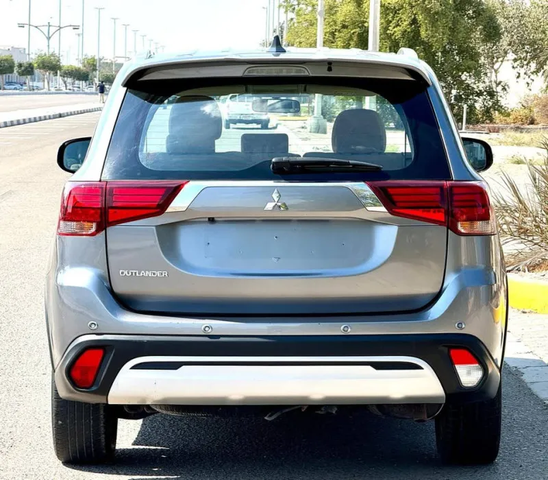 2022 Mitsubishi Outlander in Dubai