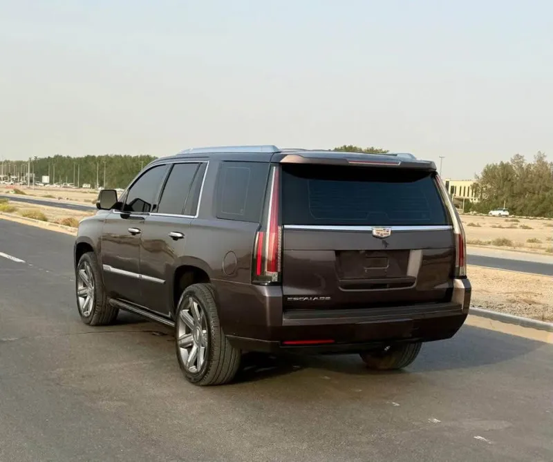 2016 كاديلاك اسكاليد in Dubai