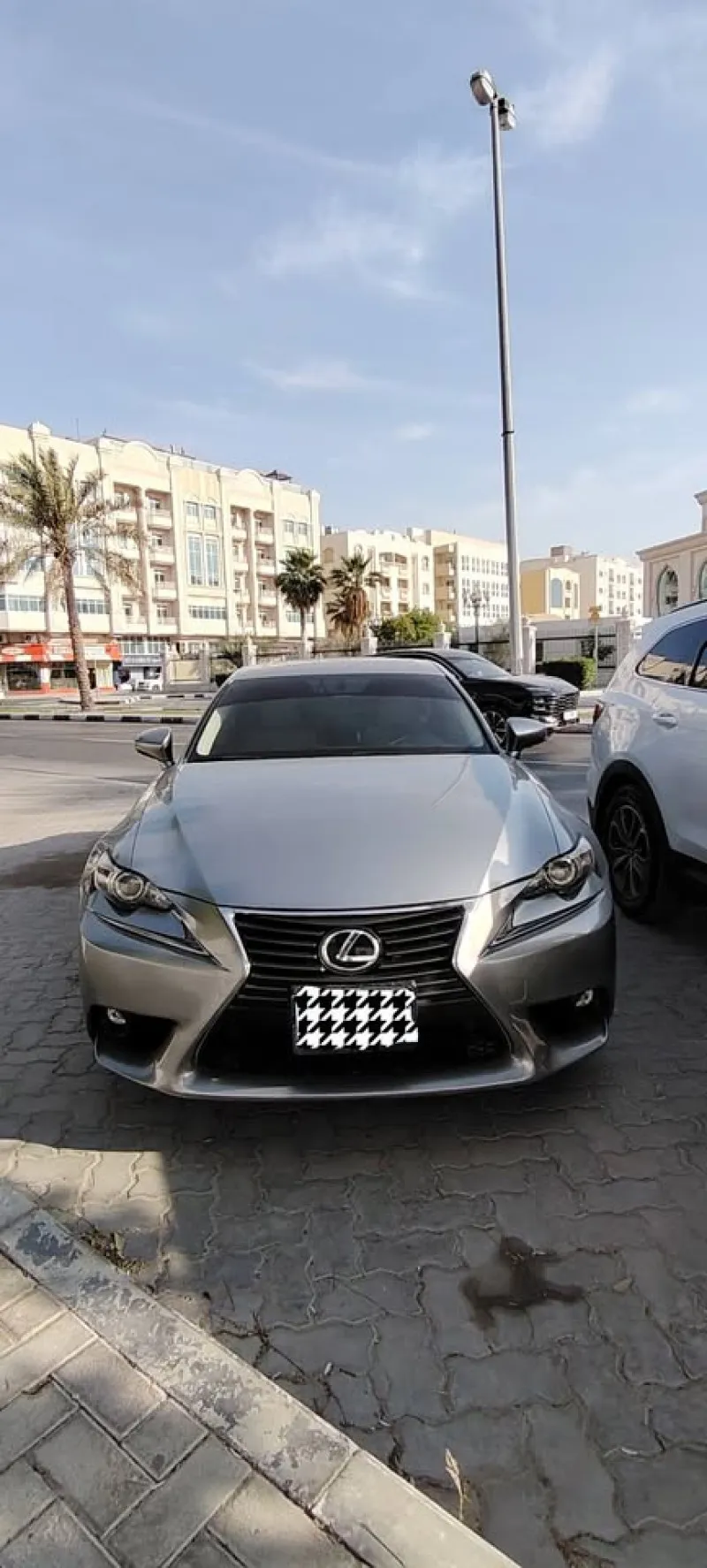 2016 لكزس أي أس ٢٠٠ in Dubai