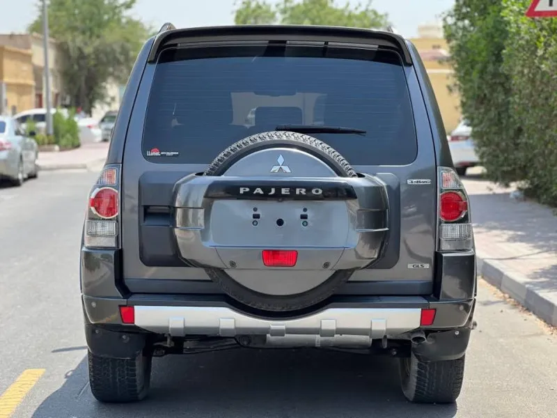 2017 Mitsubishi Pajero in Dubai
