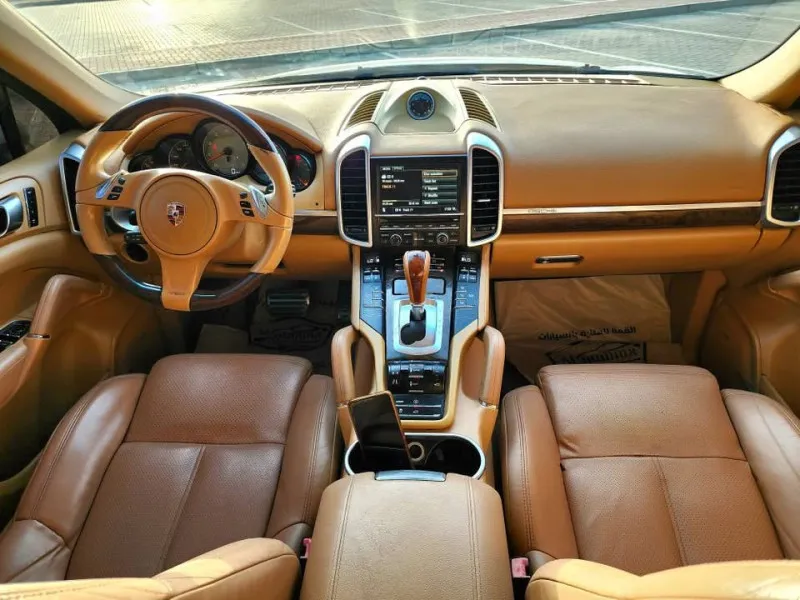 2013 Porsche Cayenne in Dubai