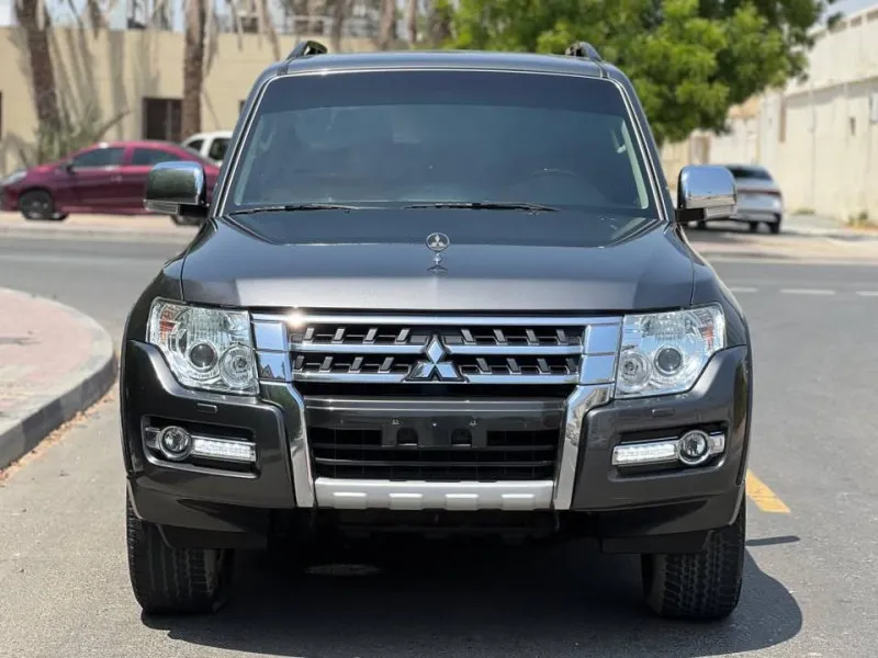 2017 Mitsubishi Pajero in Dubai
