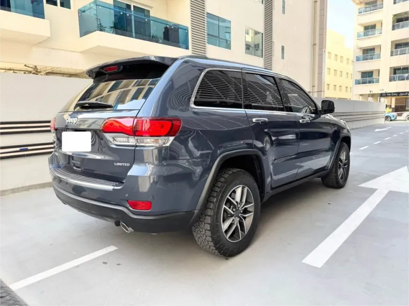 2021 Jeep Grand Cherokee in Dubai