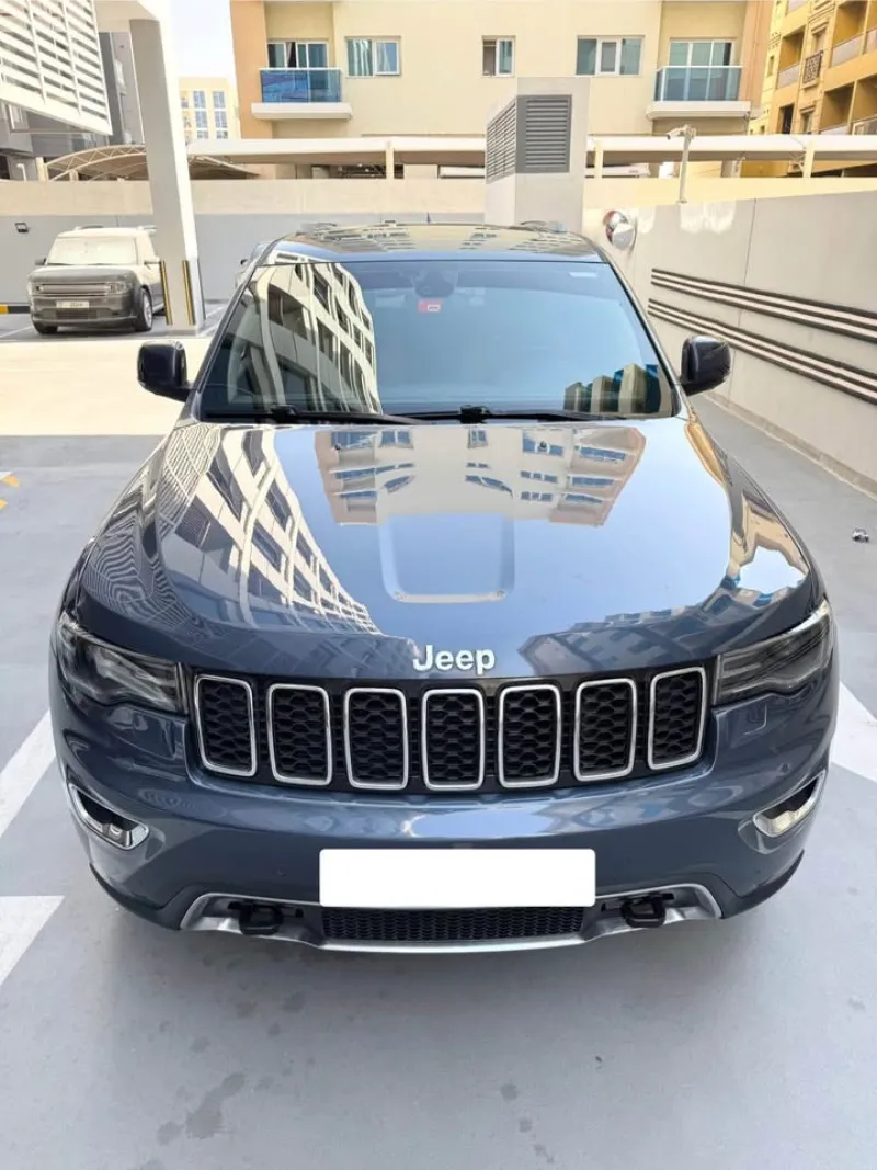 2021 Jeep Grand Cherokee in Dubai