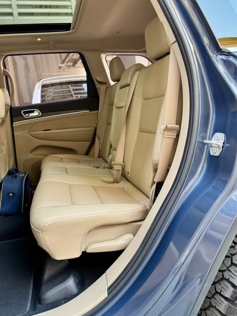 2021 Jeep Grand Cherokee in Dubai