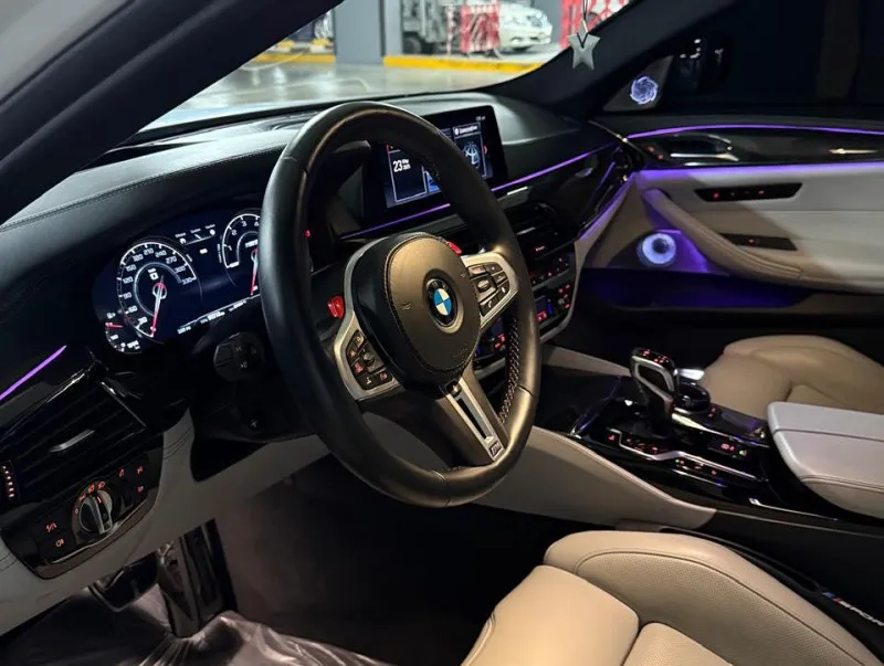 2019 بي أم دابليو ام ٥ in Dubai