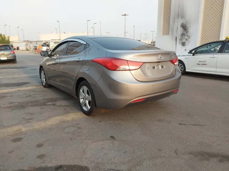 2011 هيونداي افانتي in Dubai