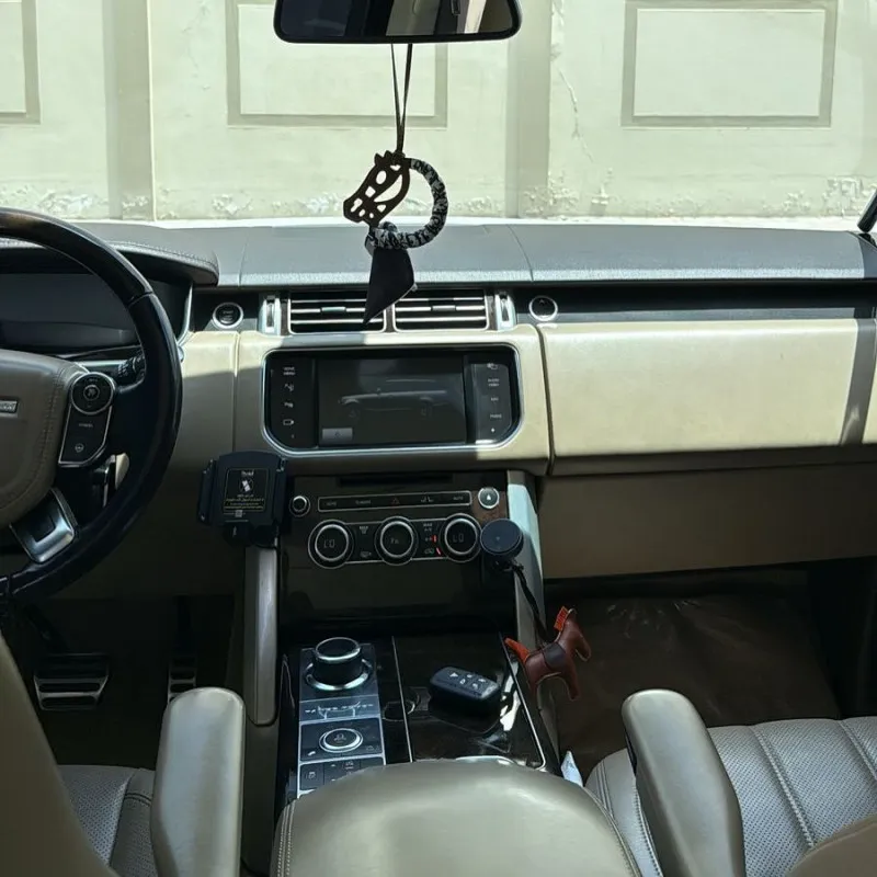 2014 Land Rover Range Rover in Dubai