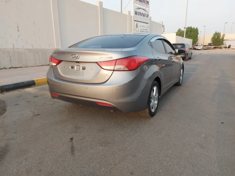 2011 هيونداي افانتي in Dubai