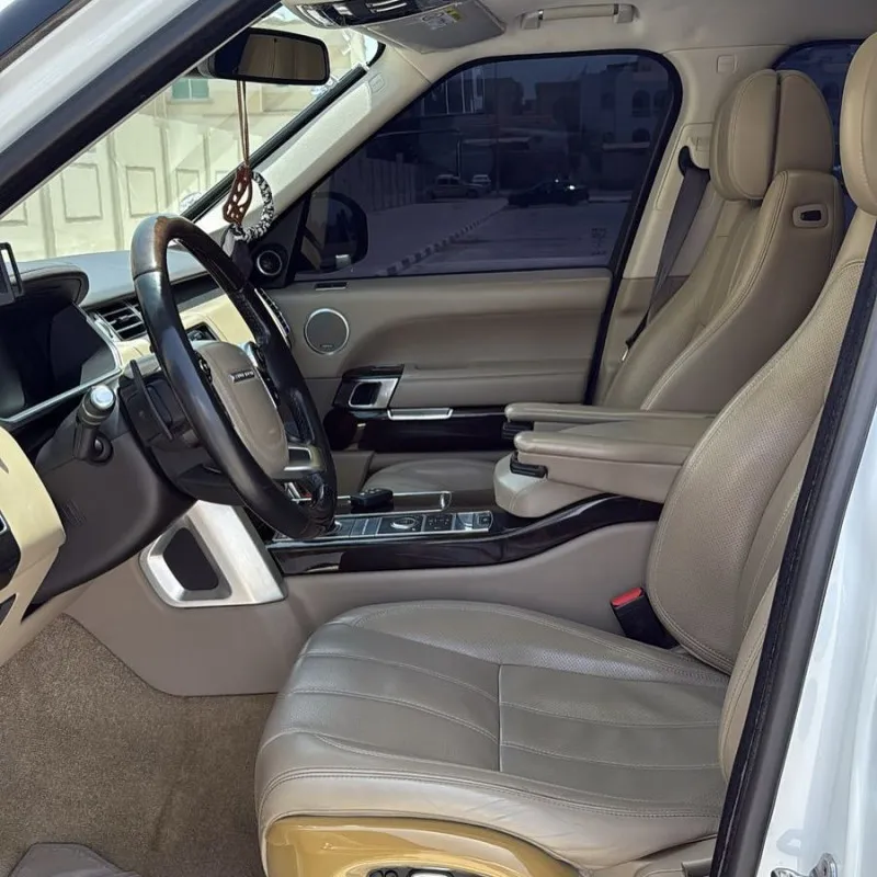 2014 Land Rover Range Rover in Dubai