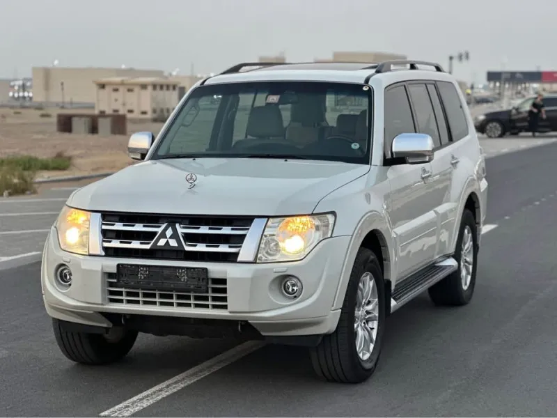 2013 Mitsubishi Pajero in Dubai